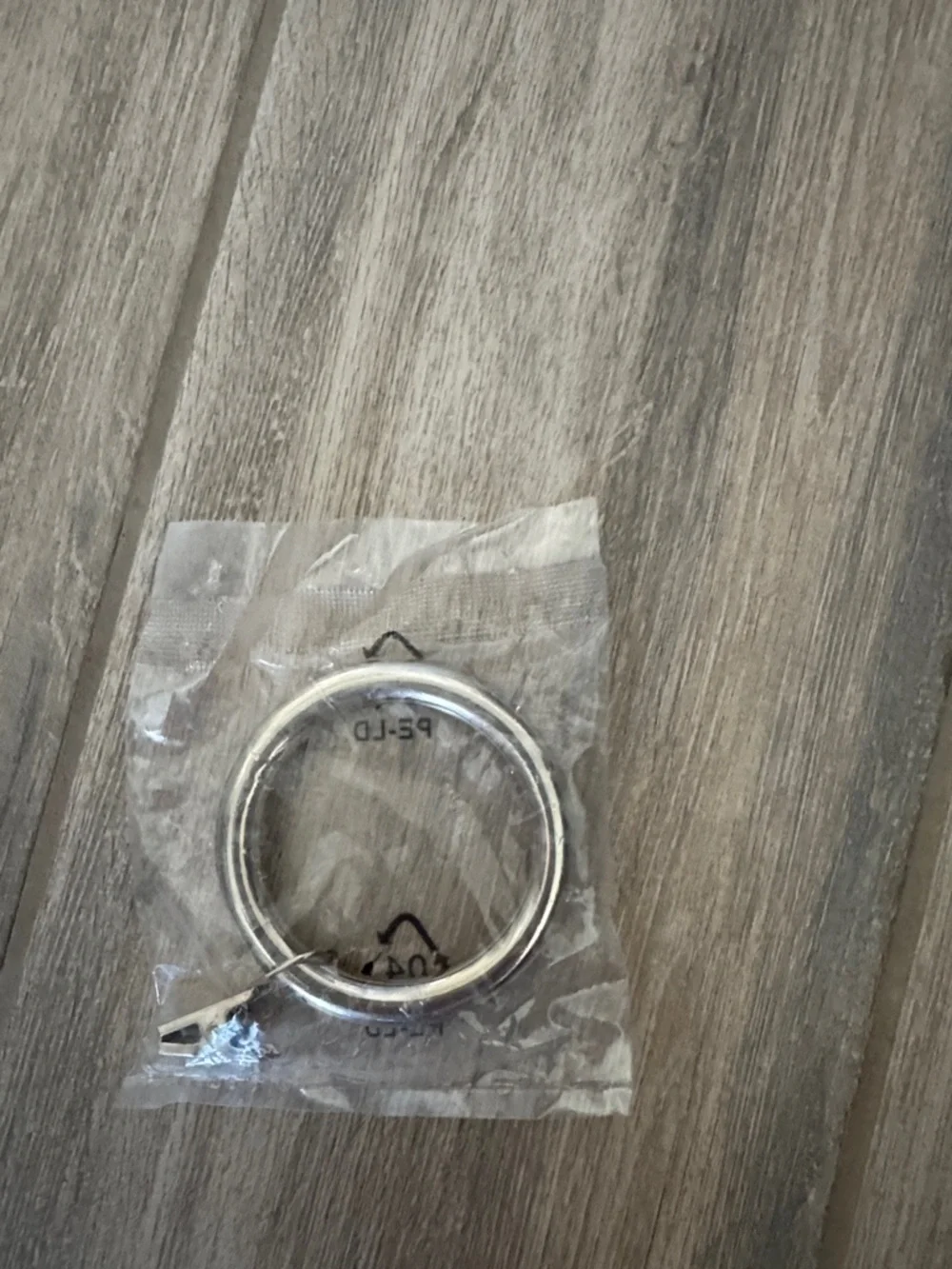 Pottery Barn silver curtain ring with clip. Set of 10. - Picture 1 of 3